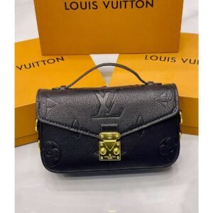 Louis Vuitton - Black