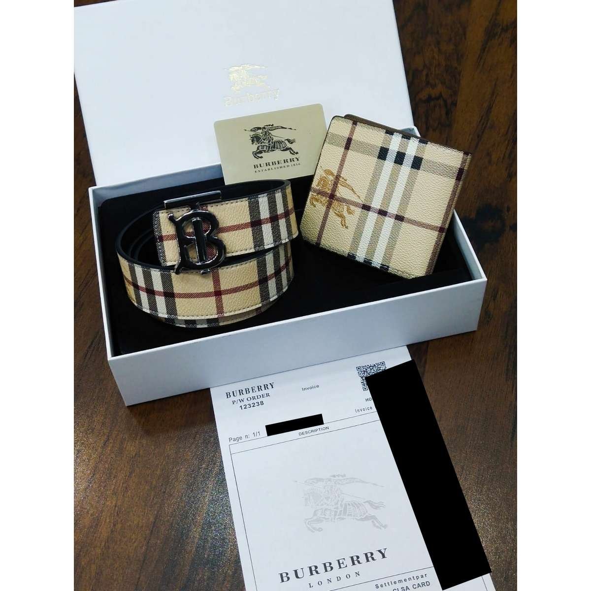 Burberry Vintage Check Monogram Buckle Belt & Bifold Wallet Gift Set - Image 6