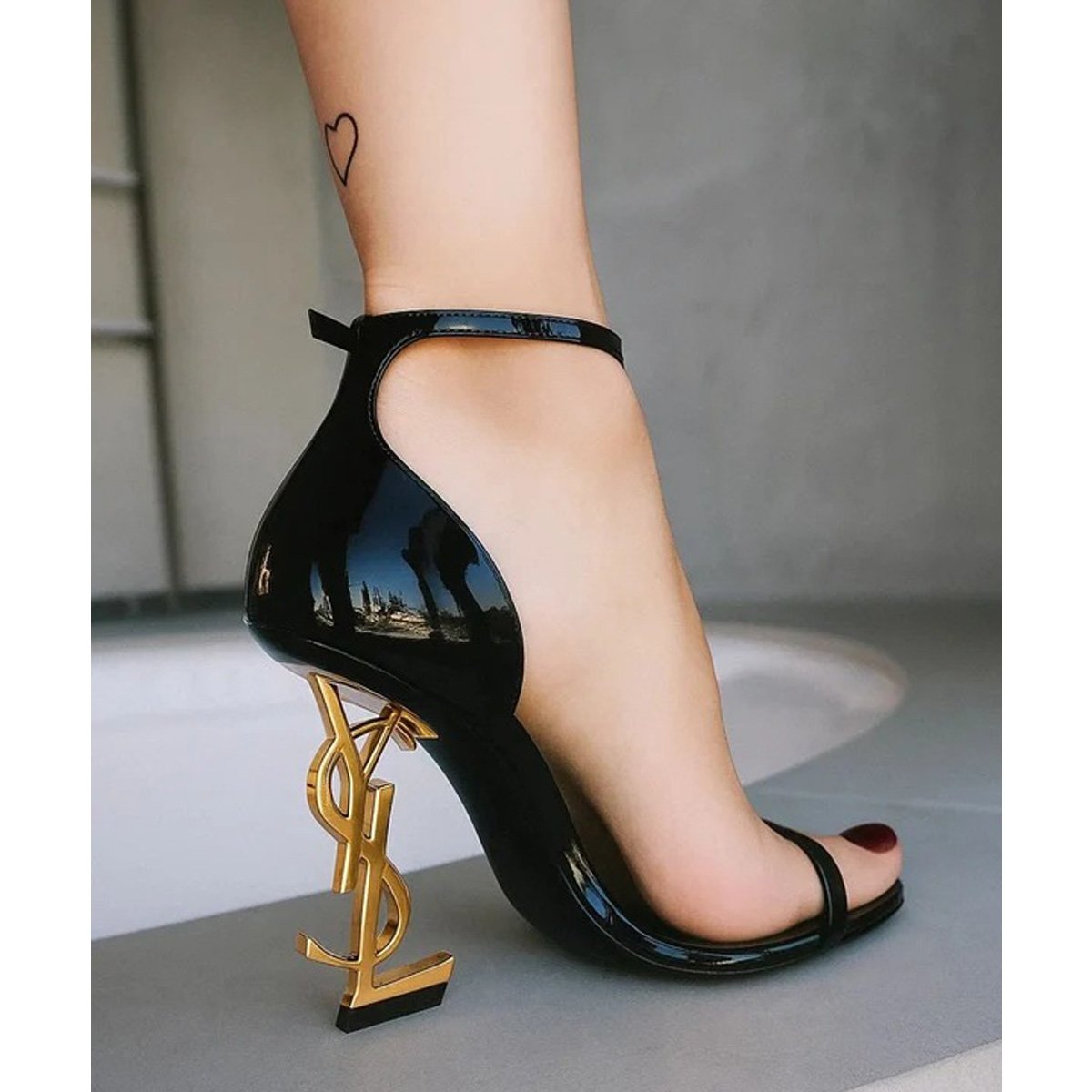 Yves Saint Laurent Opyum Patent Leather Heeled Sandals – Black / Gold - Image 3
