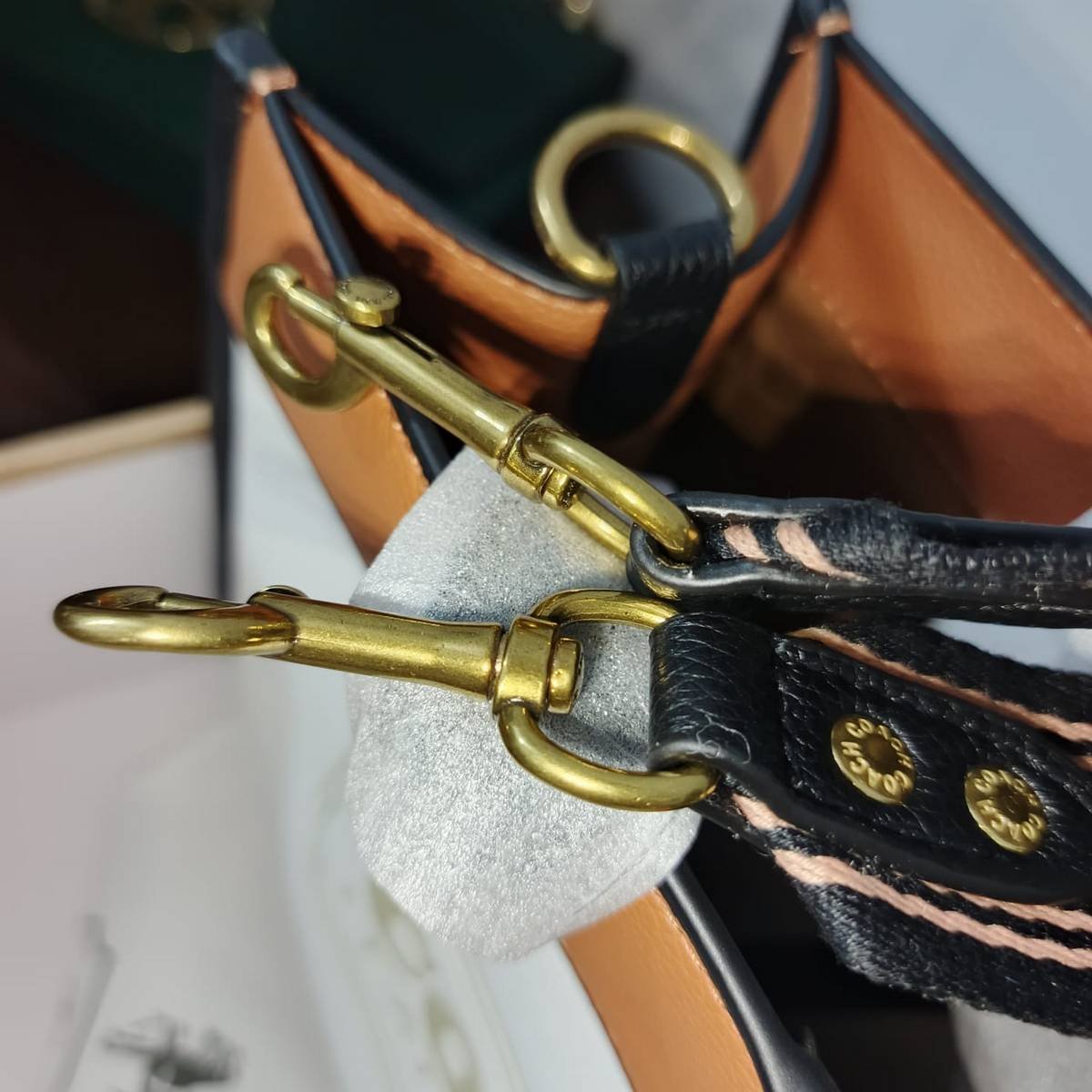 Coach Field Tote 30 Colorblock Leather Bag - Image 3