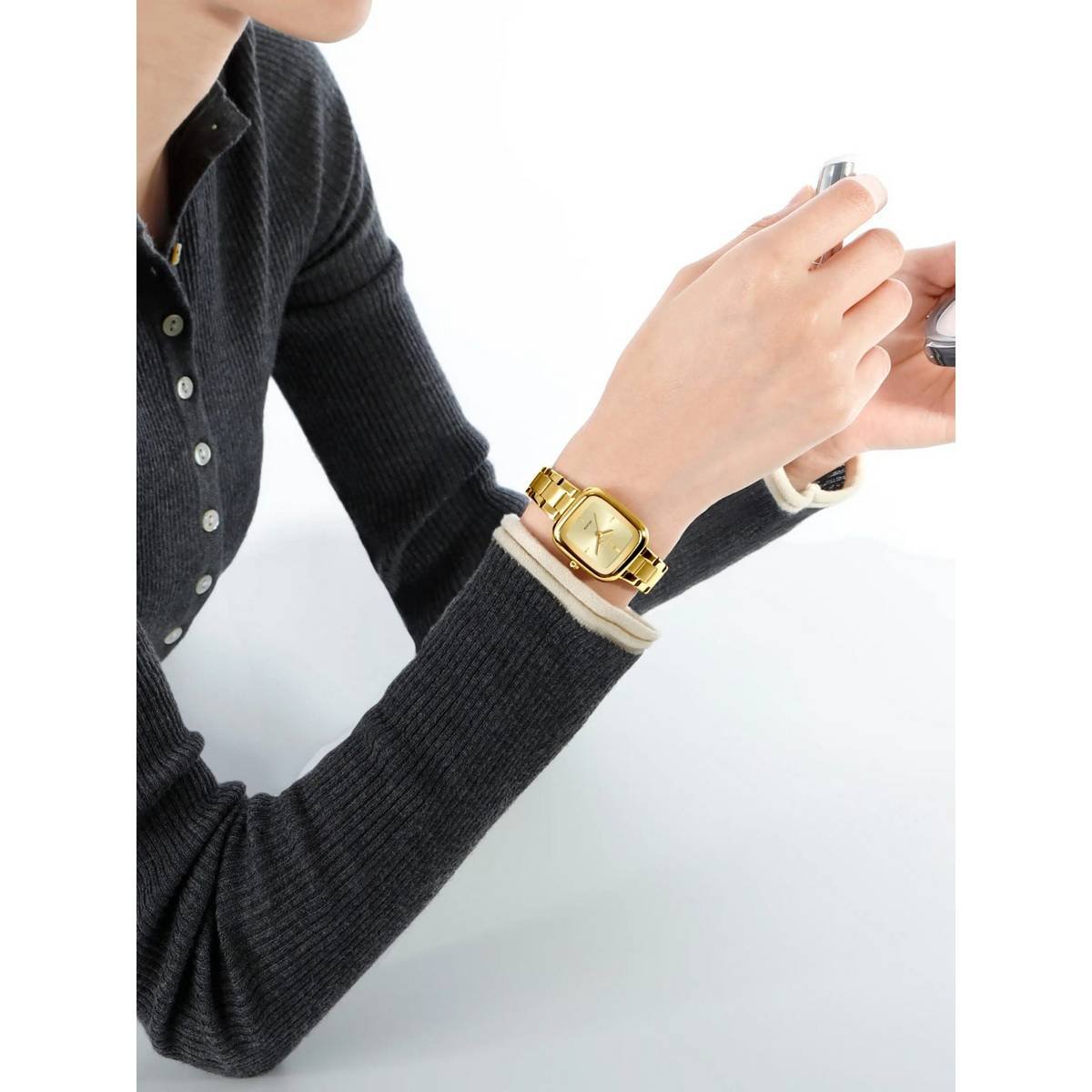 NAVIFORCE NF 5075 Women’s Square Dial Watch – Gold - Image 2