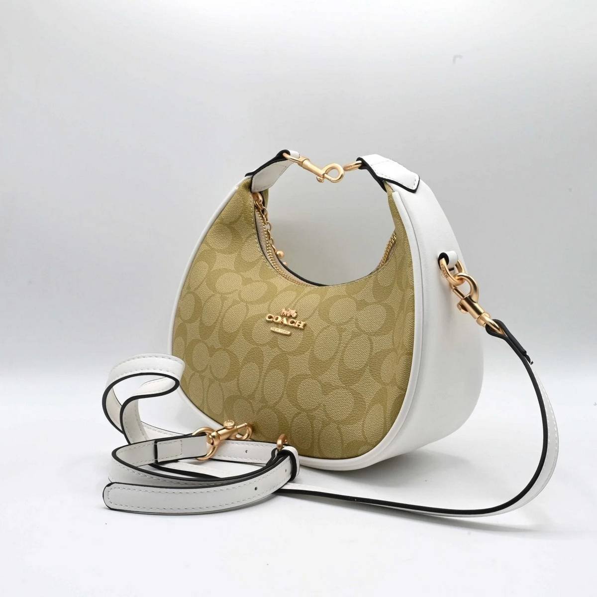 COACH Teri Shoulder Bag in Signature Canvas – Gold/White/Chalk - Image 4